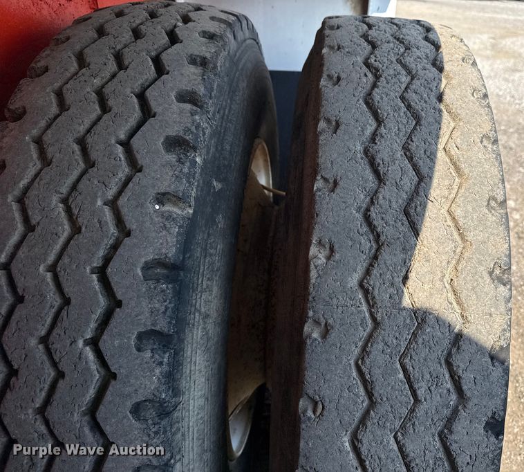 image for item EG6113 2012 Dragon Products LTD. vacuum trailer