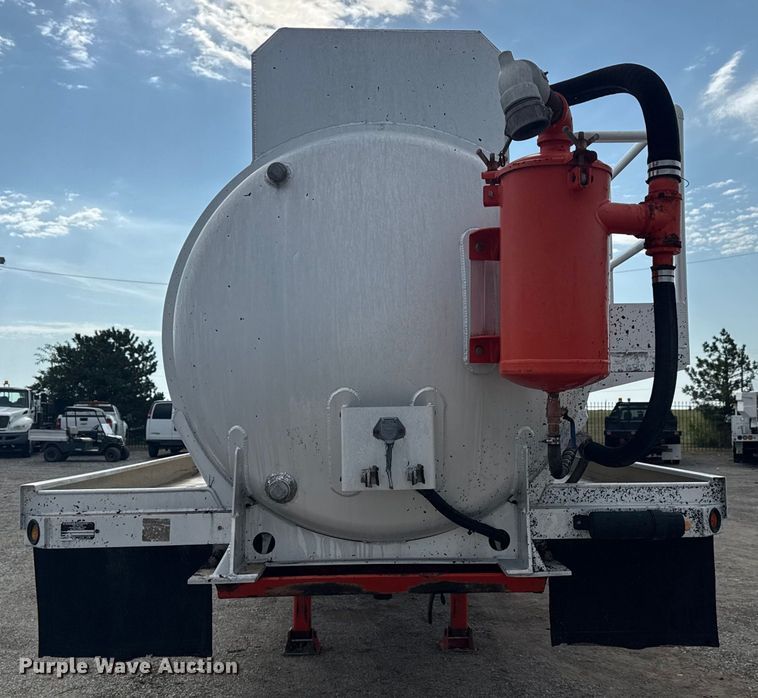 image for item EG6126 2012 Dragon Products LTD. vacuum trailer