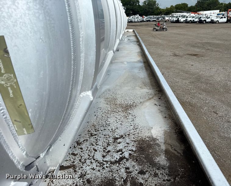 image for item EG6126 2012 Dragon Products LTD. vacuum trailer