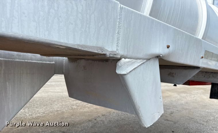 image for item EG6126 2012 Dragon Products LTD. vacuum trailer