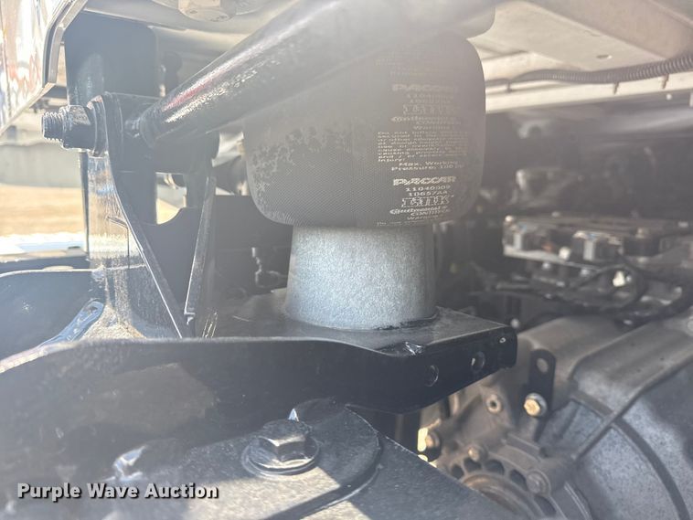 image for item EG6135 2020 Kenworth T680 semi truck