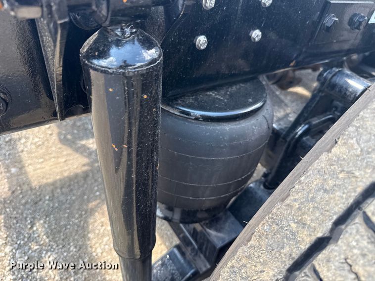 image for item EG6135 2020 Kenworth T680 semi truck