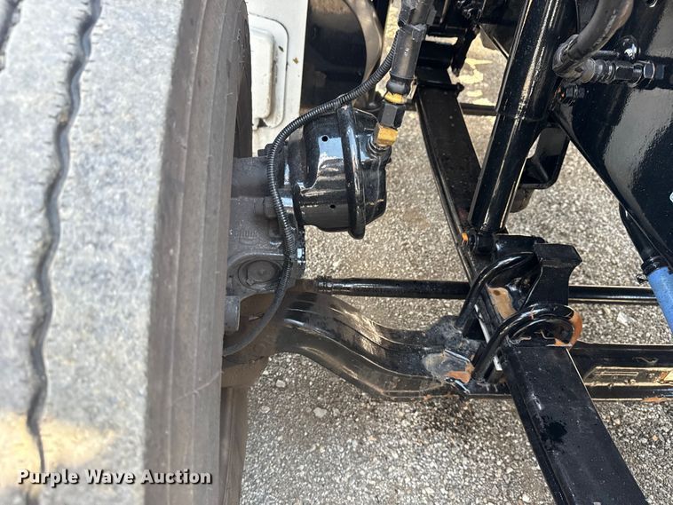 image for item EG6135 2020 Kenworth T680 semi truck