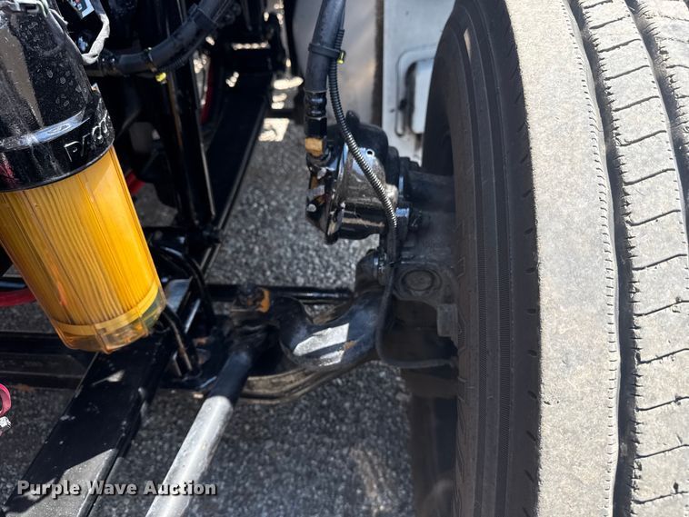 image for item EG6135 2020 Kenworth T680 semi truck