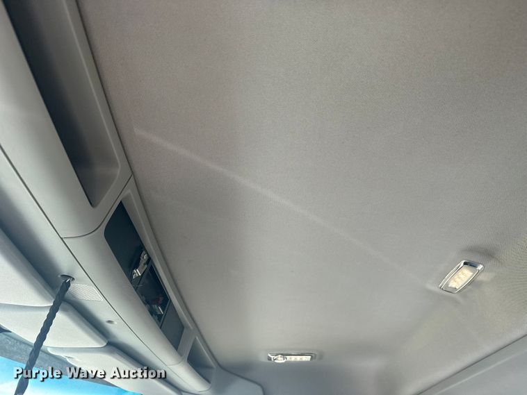 image for item EG6135 2020 Kenworth T680 semi truck