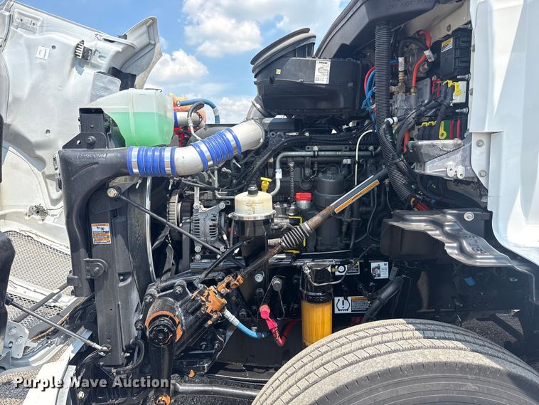 image for item EG6135 2020 Kenworth T680 semi truck