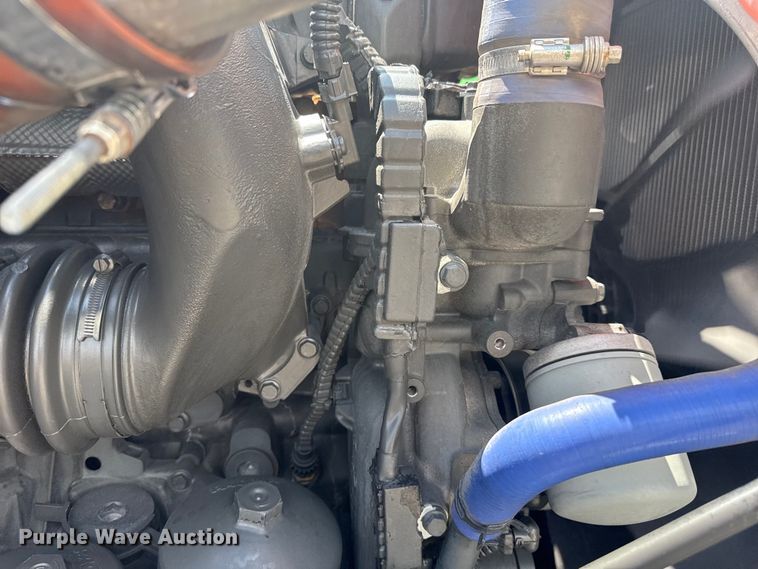 image for item EG6135 2020 Kenworth T680 semi truck