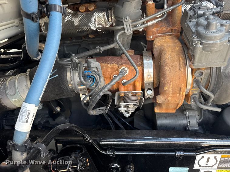 image for item EG6135 2020 Kenworth T680 semi truck