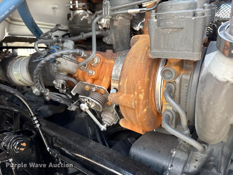 image for item EG6135 2020 Kenworth T680 semi truck