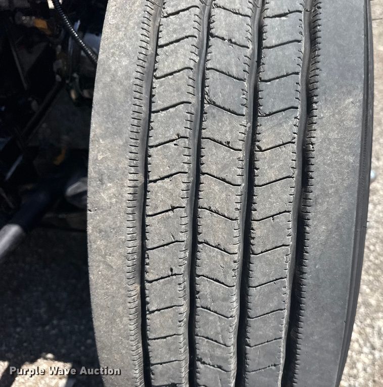 image for item EG6135 2020 Kenworth T680 semi truck