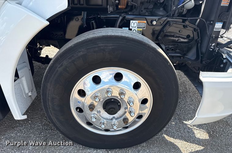 image for item EG6135 2020 Kenworth T680 semi truck