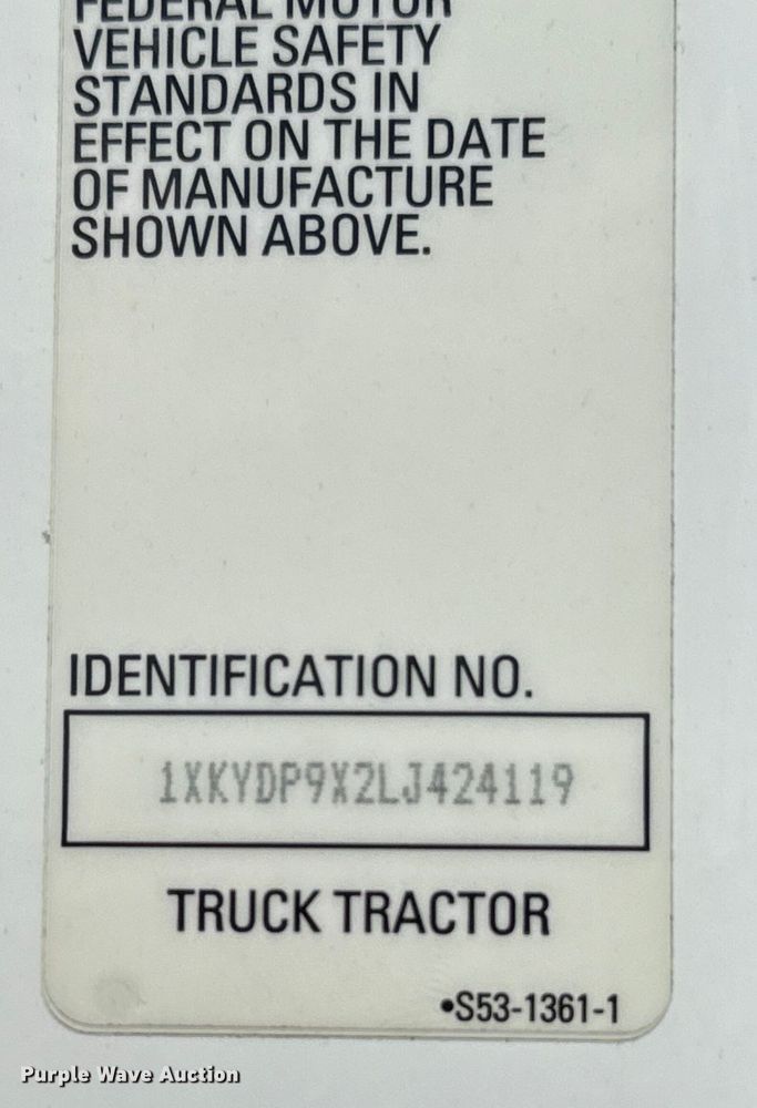 image for item EG6135 2020 Kenworth T680 semi truck