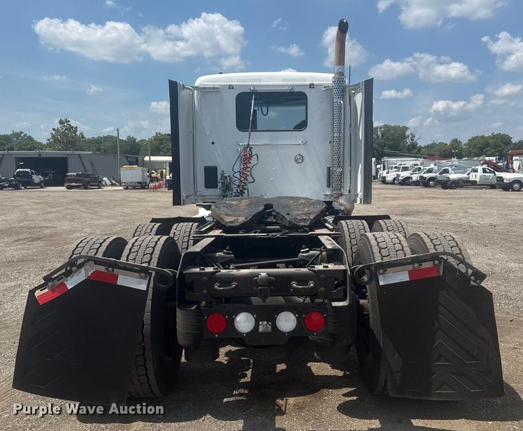 image for item EG6137 2018 Kenworth T680 semi truck