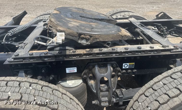 image for item EG6137 2018 Kenworth T680 semi truck