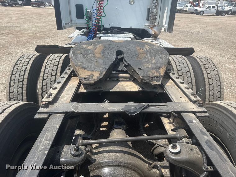 image for item EG6137 2018 Kenworth T680 semi truck