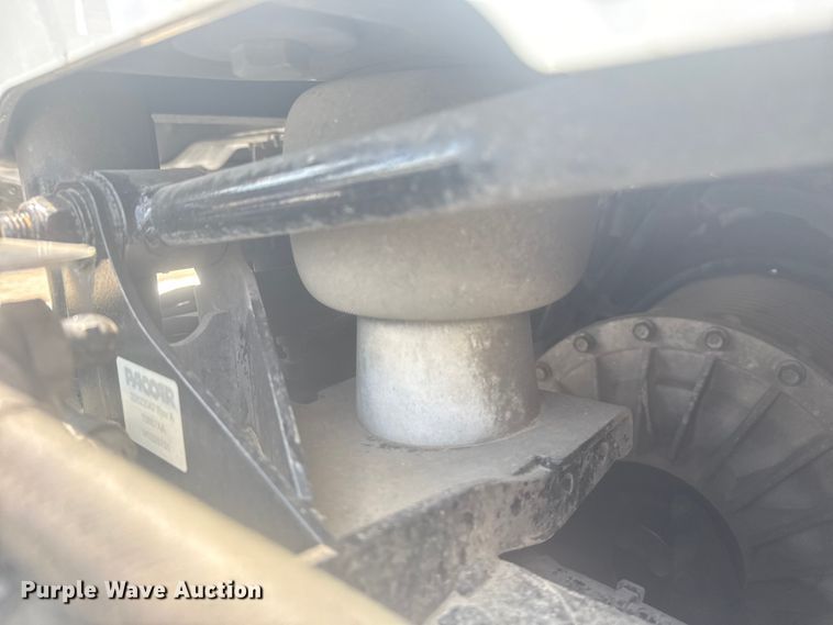 image for item EG6137 2018 Kenworth T680 semi truck