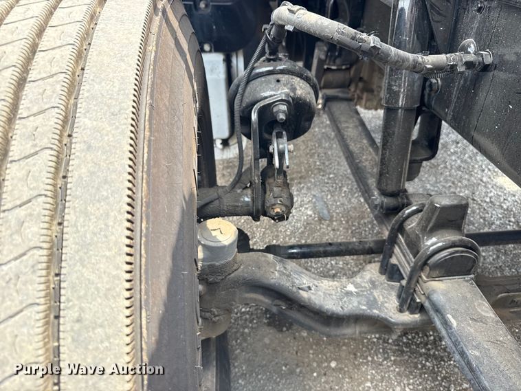 image for item EG6137 2018 Kenworth T680 semi truck