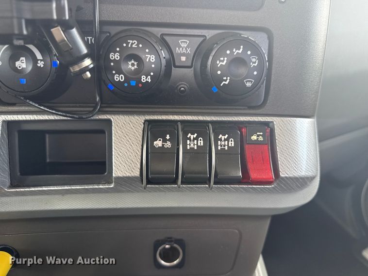 image for item EG6137 2018 Kenworth T680 semi truck