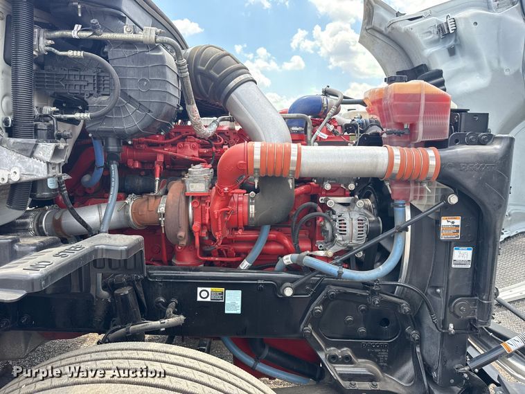 image for item EG6137 2018 Kenworth T680 semi truck