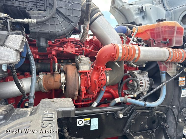 image for item EG6137 2018 Kenworth T680 semi truck