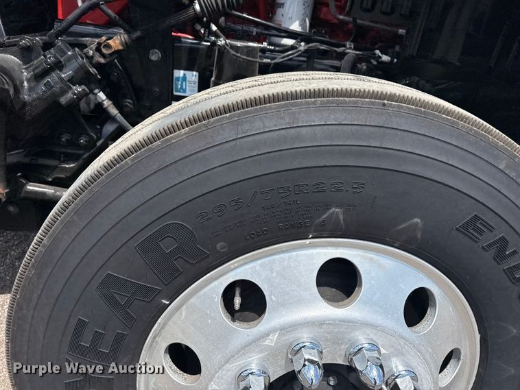 image for item EG6137 2018 Kenworth T680 semi truck