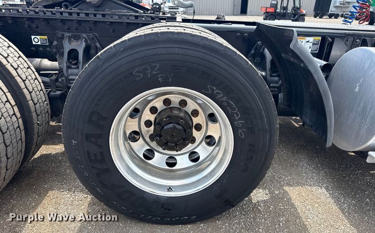 image for item EG6137 2018 Kenworth T680 semi truck