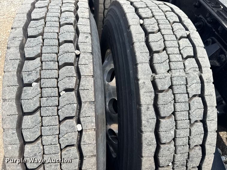 image for item EG6137 2018 Kenworth T680 semi truck