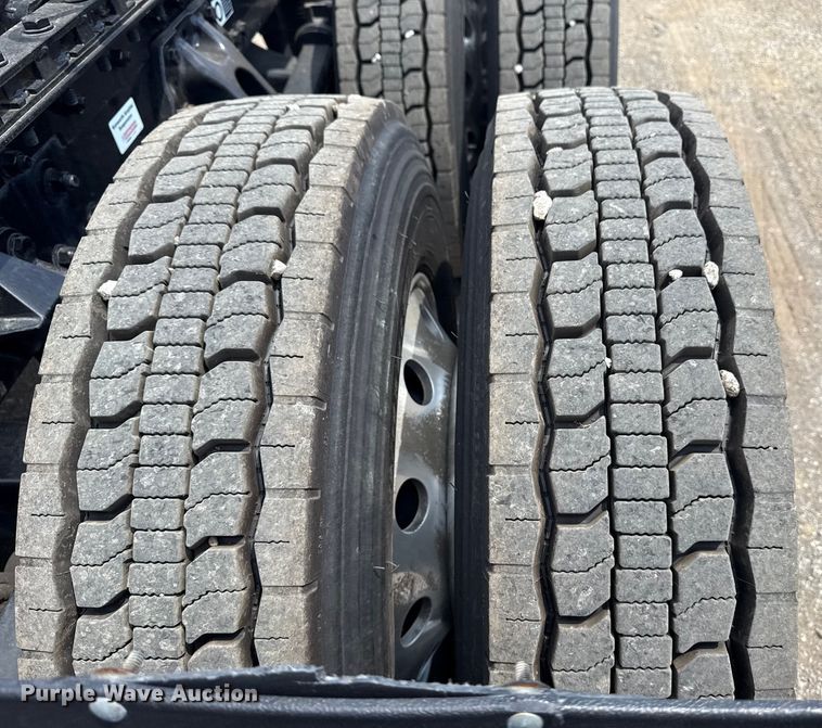 image for item EG6137 2018 Kenworth T680 semi truck