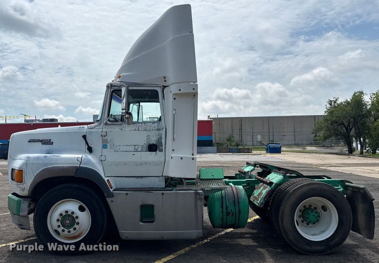 image for item EG8179 1994 Ford L9000 semi truck