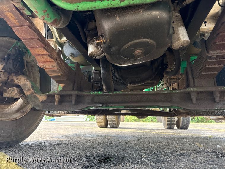 image for item EG8179 1994 Ford L9000 semi truck