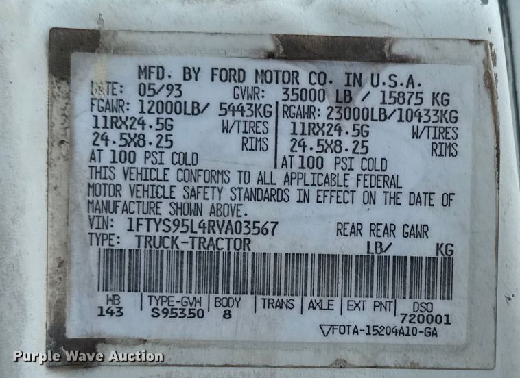 image for item EG8179 1994 Ford L9000 semi truck