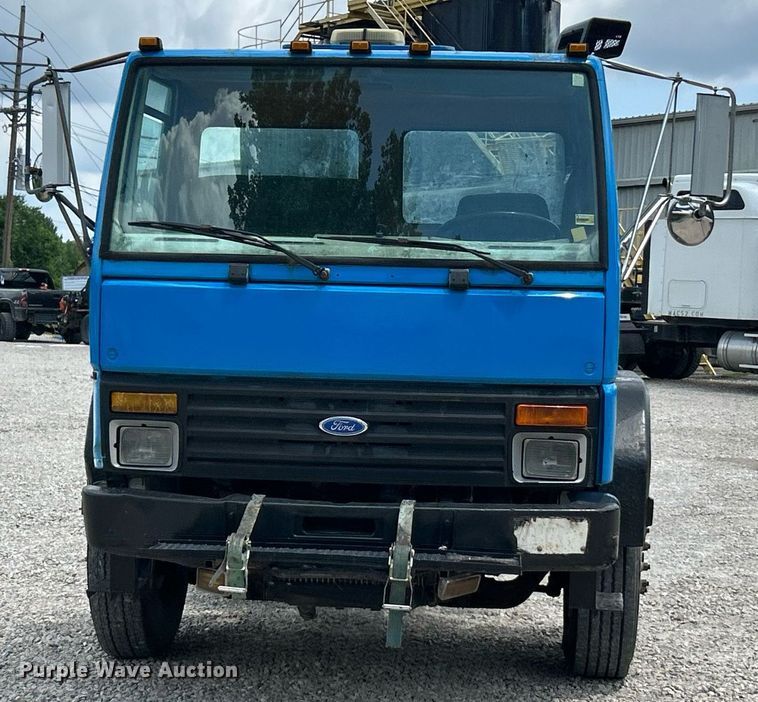 CAMIóN CHASIS 1995 FORD CF8000
