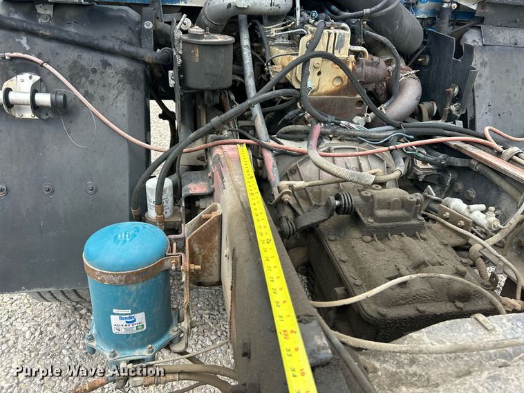 image for item EK8318 1995 Ford CF8000 truck cab and chassis