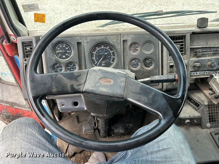 image for item EK8318 1995 Ford CF8000 truck cab and chassis