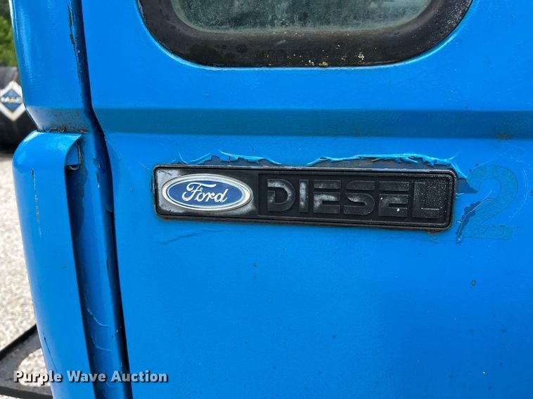 image for item EK8318 1995 Ford CF8000 truck cab and chassis