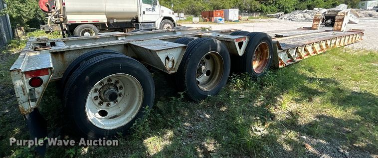 image for item EK8456 1996 Trail King lowboy equipment trailer