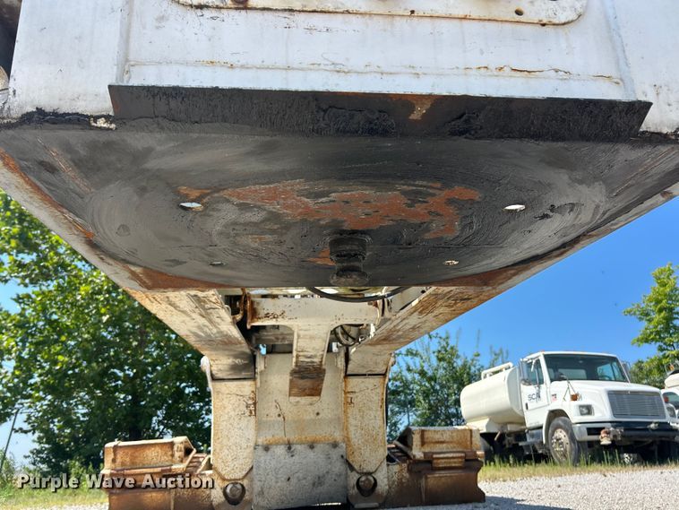 image for item EK8456 1996 Trail King lowboy equipment trailer