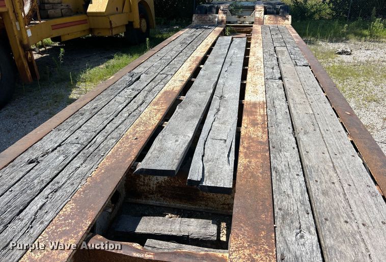 image for item EK8456 1996 Trail King lowboy equipment trailer