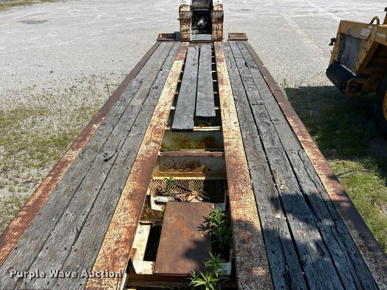 image for item EK8456 1996 Trail King lowboy equipment trailer