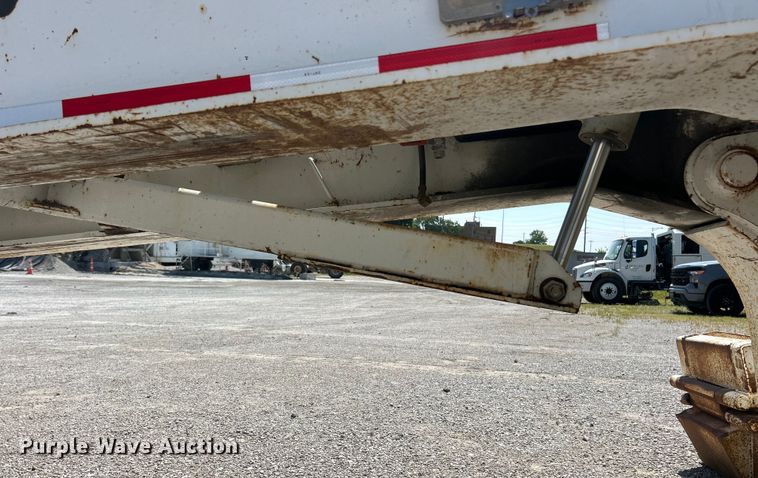 image for item EK8456 1996 Trail King lowboy equipment trailer