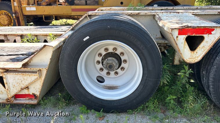 image for item EK8456 1996 Trail King lowboy equipment trailer