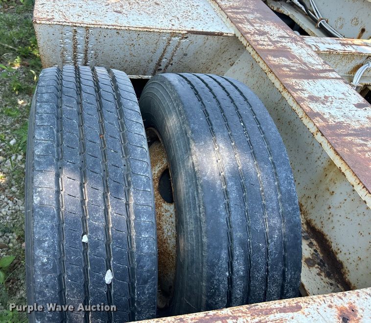 image for item EK8456 1996 Trail King lowboy equipment trailer