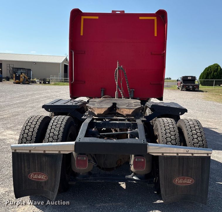 image for item EM0523 2001 Peterbilt 379 semi truck