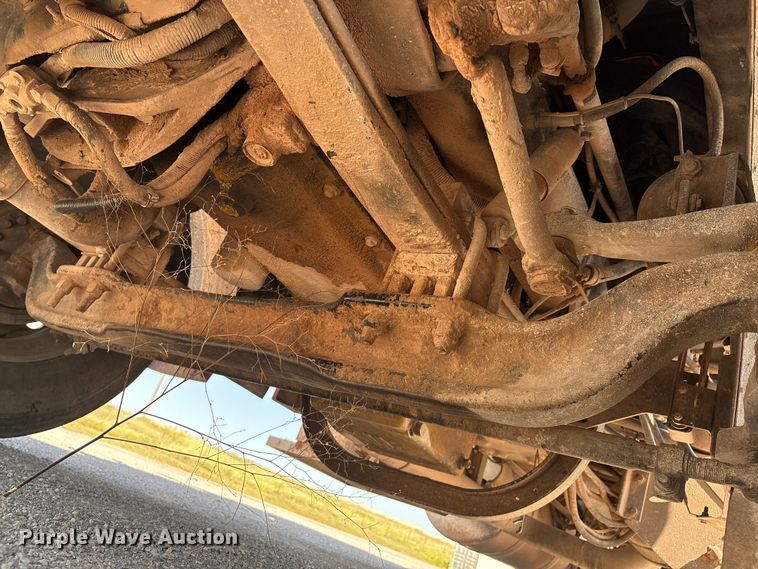 image for item EM0523 2001 Peterbilt 379 semi truck