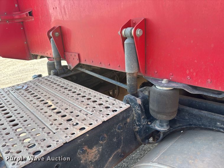 image for item EM0523 2001 Peterbilt 379 semi truck