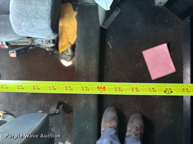 image for item EM0523 2001 Peterbilt 379 semi truck