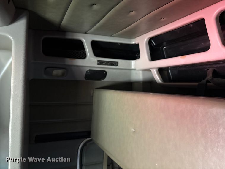 image for item EM0523 2001 Peterbilt 379 semi truck