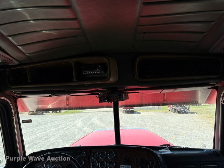 image for item EM0523 2001 Peterbilt 379 semi truck