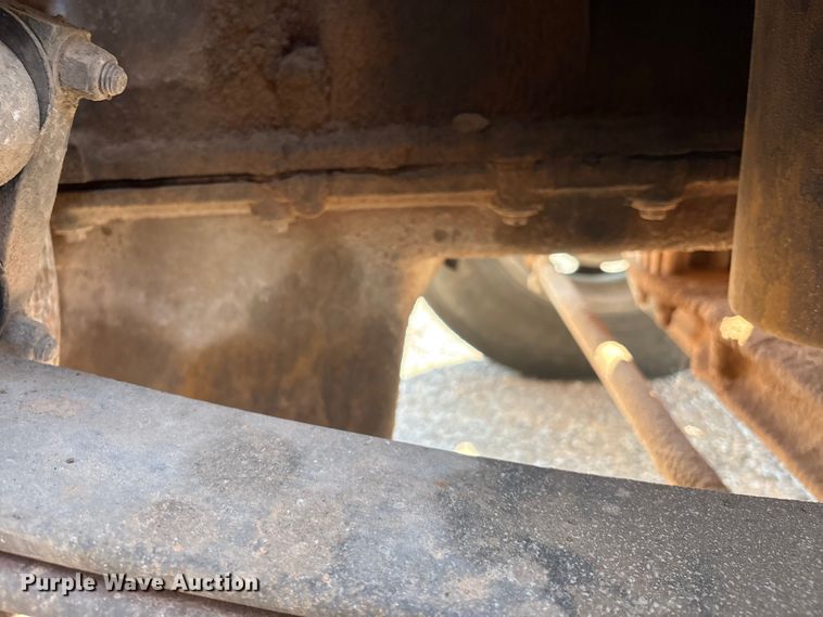 image for item EM0523 2001 Peterbilt 379 semi truck