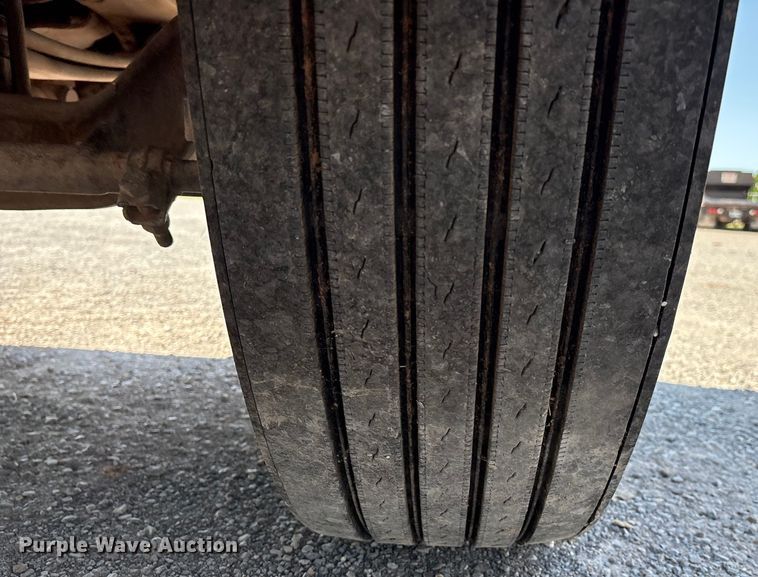 image for item EM0523 2001 Peterbilt 379 semi truck